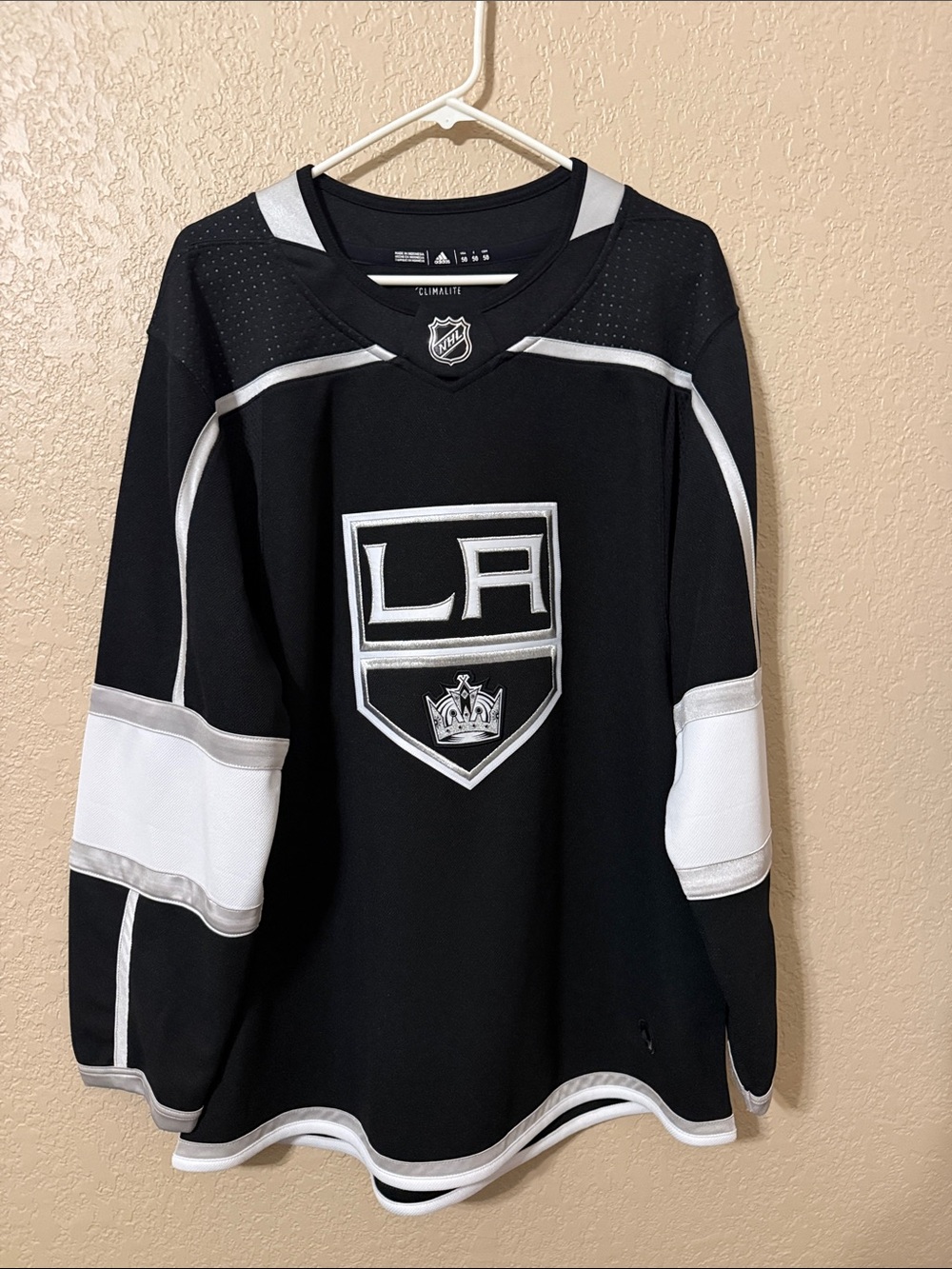 adidas Men’s LA Kings Black and White Crewneck Hockey Jersey